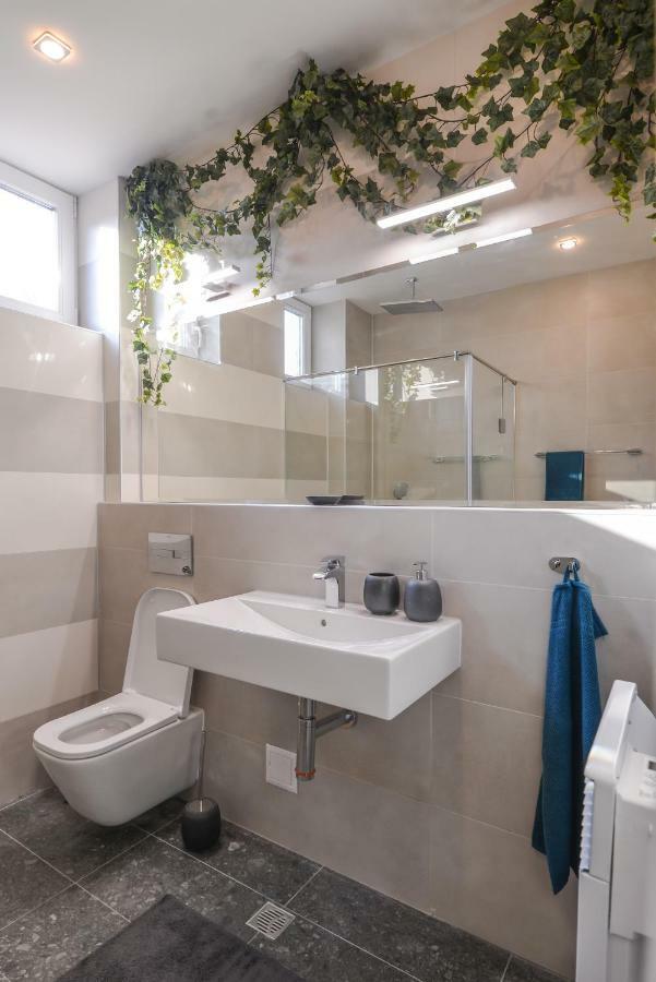 Chic 1Br With Terrace In Sofia City Center By Flat Mаnager Εξωτερικό φωτογραφία
